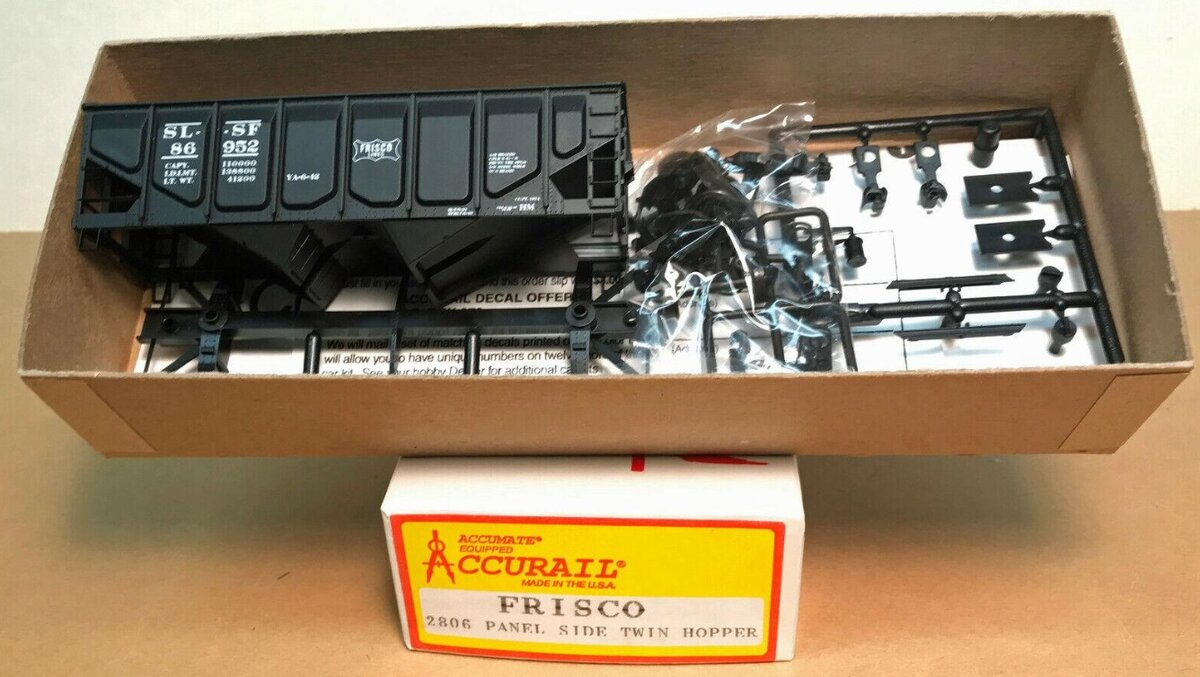 Accurail 2806 HO Frisco Panel Side Twin Hopper Kit