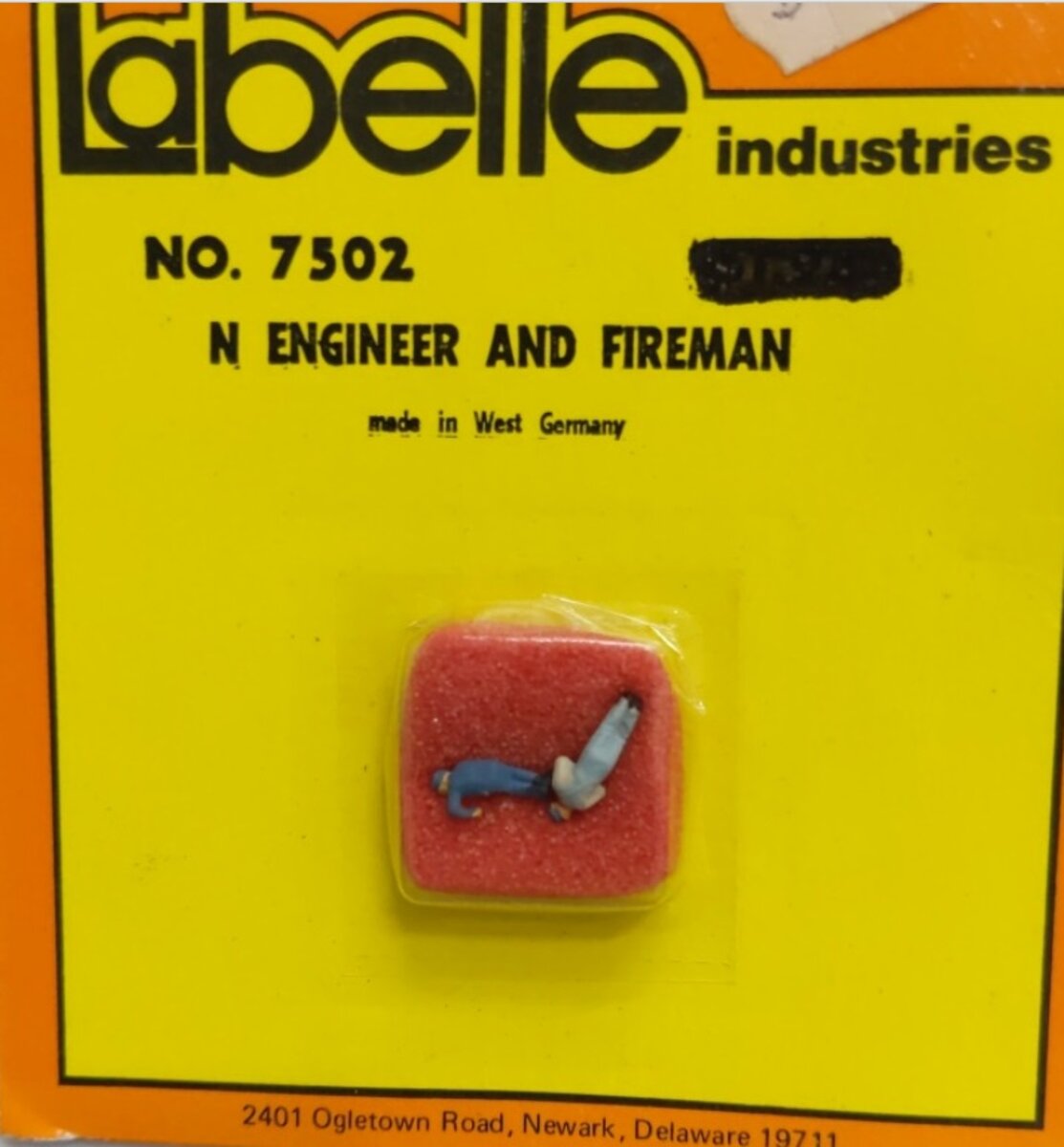 LaBelle 7502 N Engineer & Fireman Figures (Set of 2)