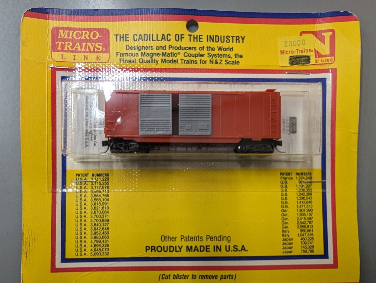 Micro-Trains 02300000 N Undecorated 40' Standard Double Door Boxcar
