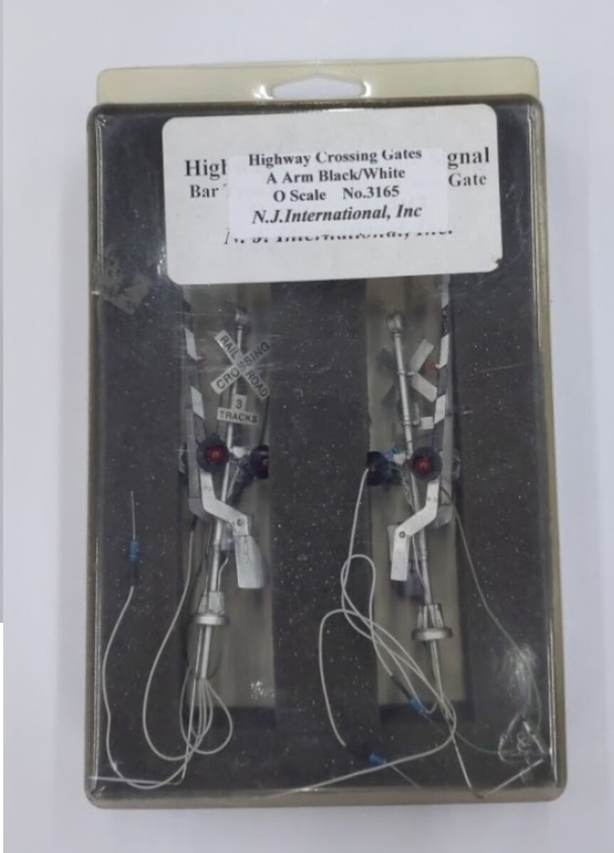 NJ International 3165 O Scale Highway Crossing Gates A Arm Black/White