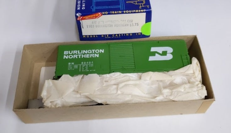 Roundhouse 1103 HO Scale Burlington Northern 40' Mod Boxcar Kit