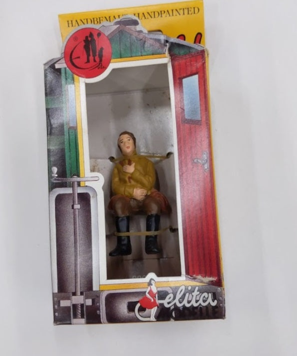 Elita Modelle 10040 Siting Man Figure