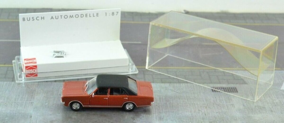 Busch 42050 HO Brown & Black Opel Commodore A