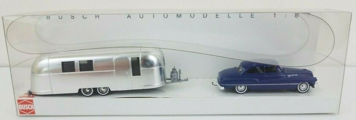 Busch 44718 HO Navy Buick W/Silver Airstream Trailer – Trainz