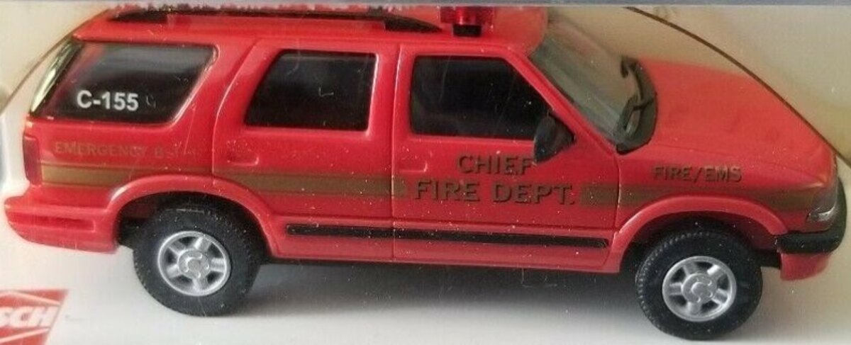 Busch 46406 1:87 U.S. Fire Chief Chevrolet Blazer