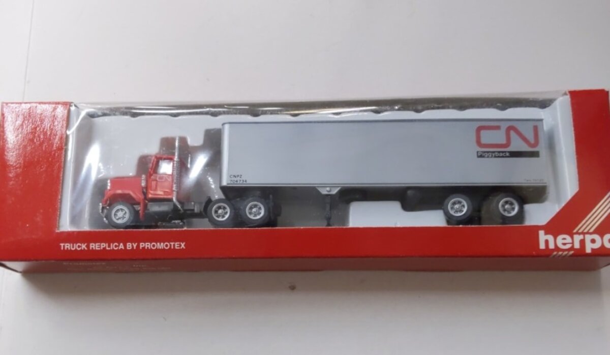 Herpa 6088 HO CN GMC Piggyback Tractor Trailer