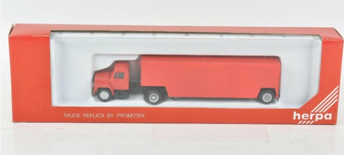 Herpa 6219 1:87 International Harvester Red Truck and Trailer