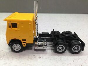 Herpa 25247 1:87 Freightliner FLB 863ax w/o Ardm Painted