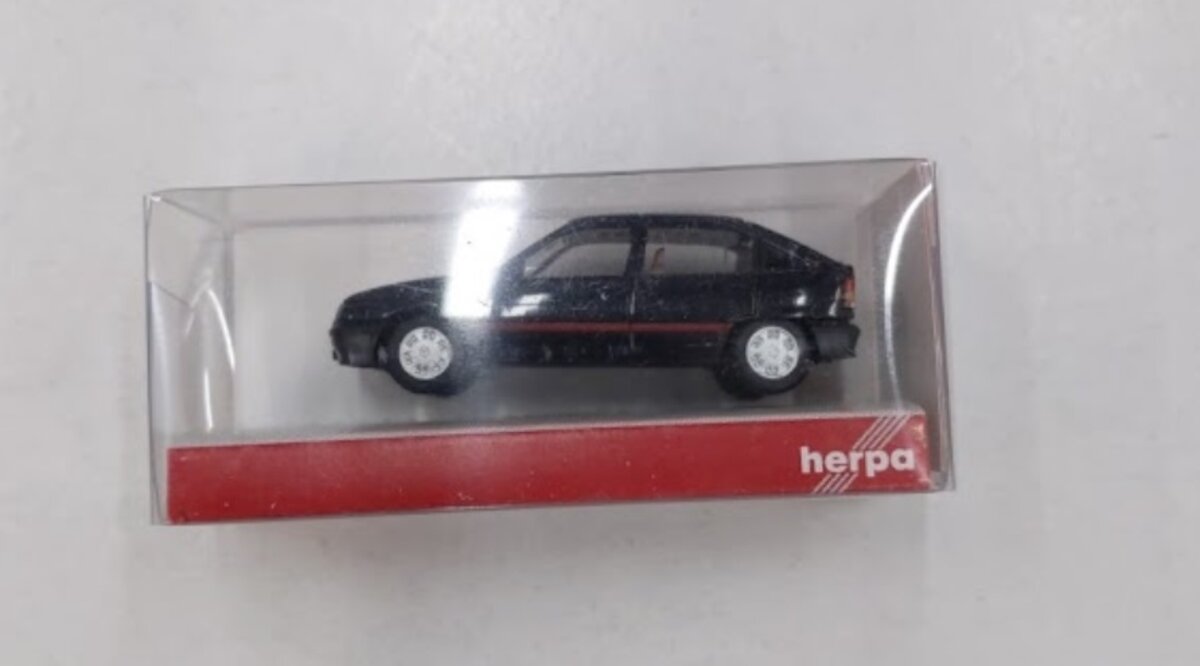 Herpa 33718 1:87 Opel Kadett E GT Metallic CLR Vehicle Car