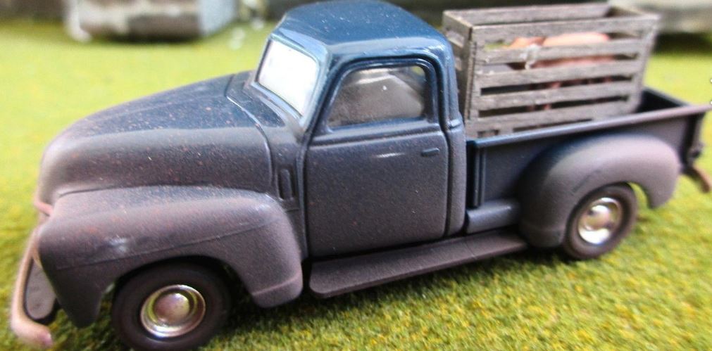 Busch 48288 HO Chevy Pick-up w/Pig Crate