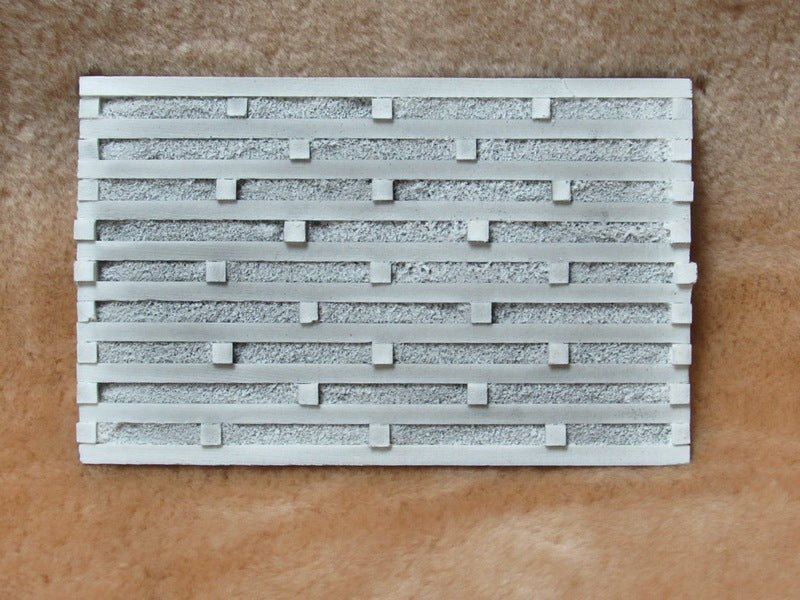 Pre-Size 603 O Scale Timber Retaining Wall
