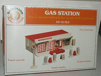 Bachmann 2674 HO Scale Gas Sttation Building Kit