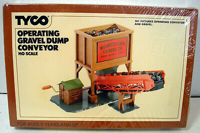 Tyco 922 HO Operating Gravel Dump Conveyor Model kit