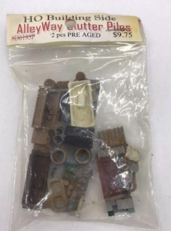Model Tech D0195P HO Scale Alleyway Clutter Piles Building Side Pre Aged