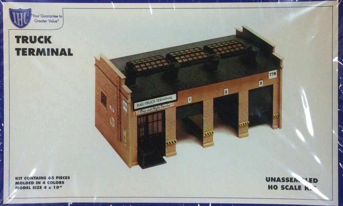 IHC 7758 HO Truck Terminal Model Building Kit