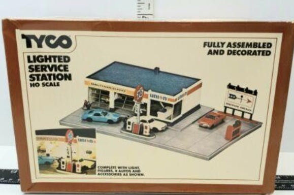 Tyco 943:700 HO Assembled Lighted Service Gas Station