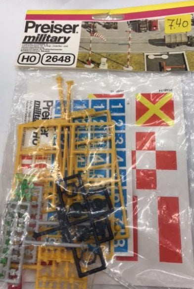 Preiser 2648 HO Airfield Accessories Plastic Model Kit