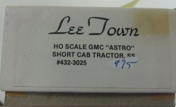 Lee Town 432-3025 HO GMC Astro Short Cab Tractor SS Kit