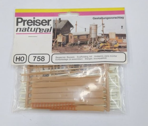 Preiser 758 HO Brown / White Scaffolding Plastic Model Kit