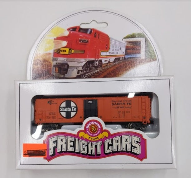 Bachmann 76952 50' Steel Reefer Santa Fe Freight Car