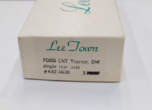 Lee Town 432-3038 HO Scale FORD LNT Tractor, DW Single Rear Axle