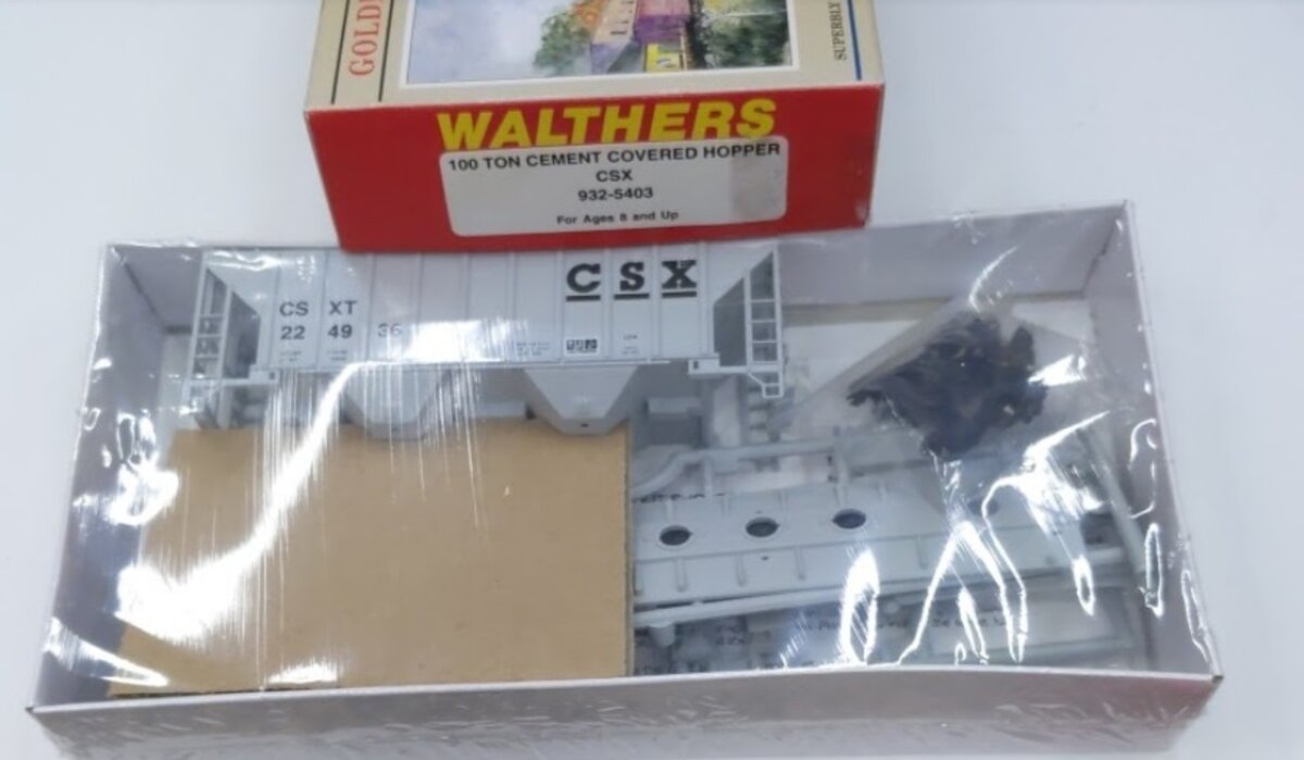 Walthers 932-5403 HO CSX 100-Ton Cement Covered Hopper Kit