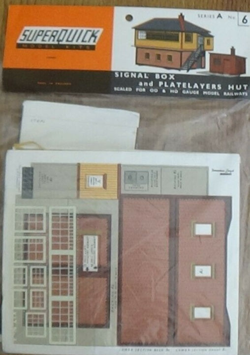 Superquick 6 HO/OO Series A Signal Box & Platelayers Hut Model Kit