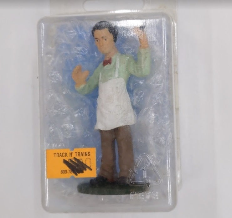 Just Plain Folk 145 G Scale Man in Apron Smoking