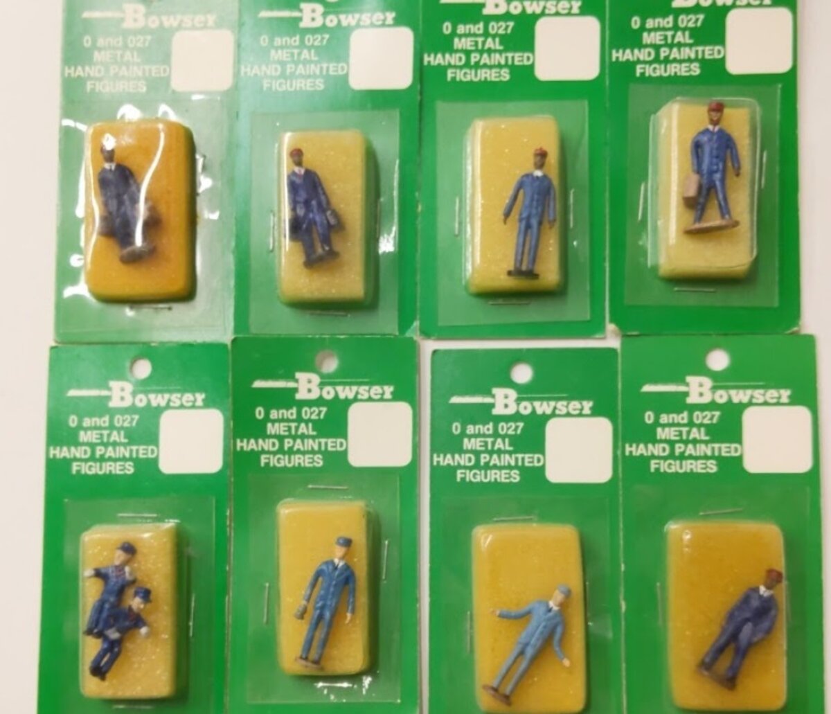 Bowser L-2 O Scale Lot of 8 Metal Painted Figures Railroad Personnel