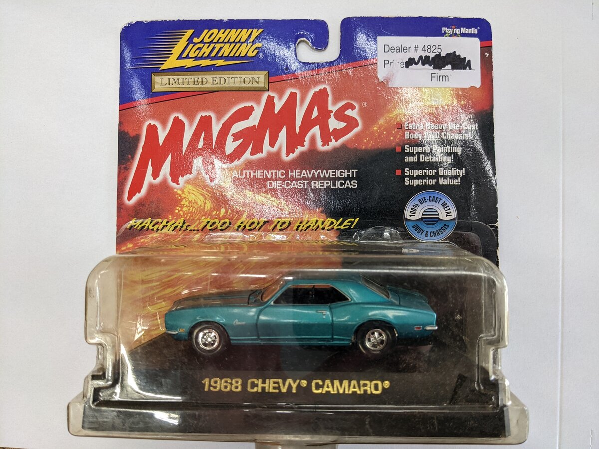Johnny Lightning 252-02 1:43 Scale Die-cast 1968 Chevy Comaro Car