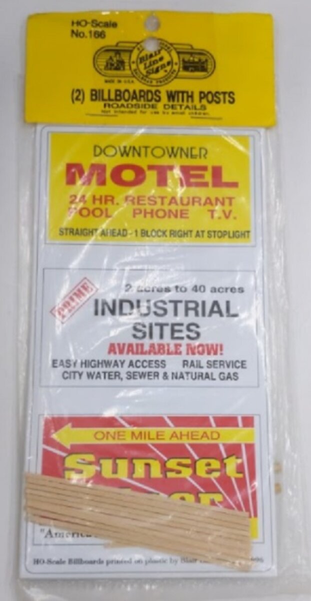 Blair Line 166 HO Scale (2) Billboards W/ Posts (Roadside Details)