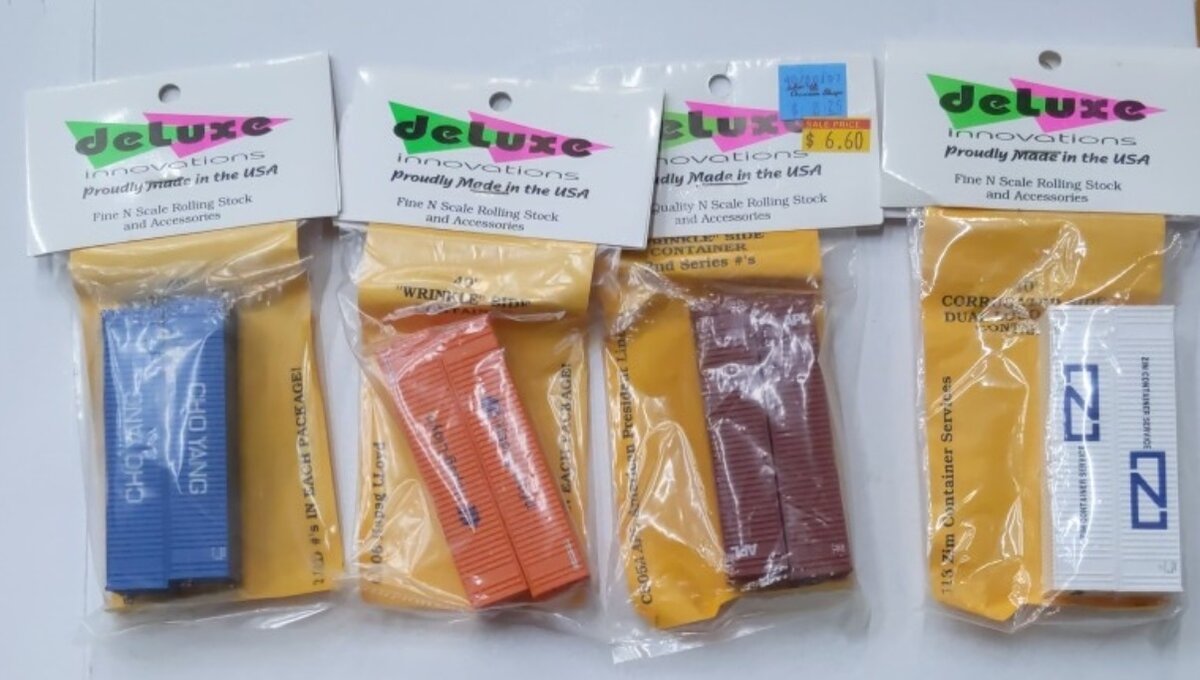 Deluxe Innovations L-2 Lot of 4 N Scale Assorted 40" Container Packs