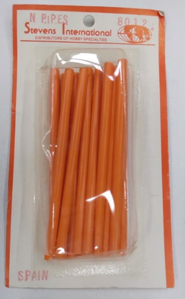 Stevens International 8012 N Scale Orange Pipes (Pack of 12)