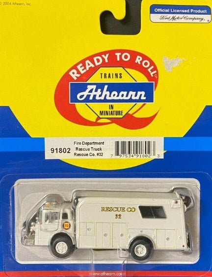 Athearn 91802 HO Fire Deparment Rescue Truck Co. #32