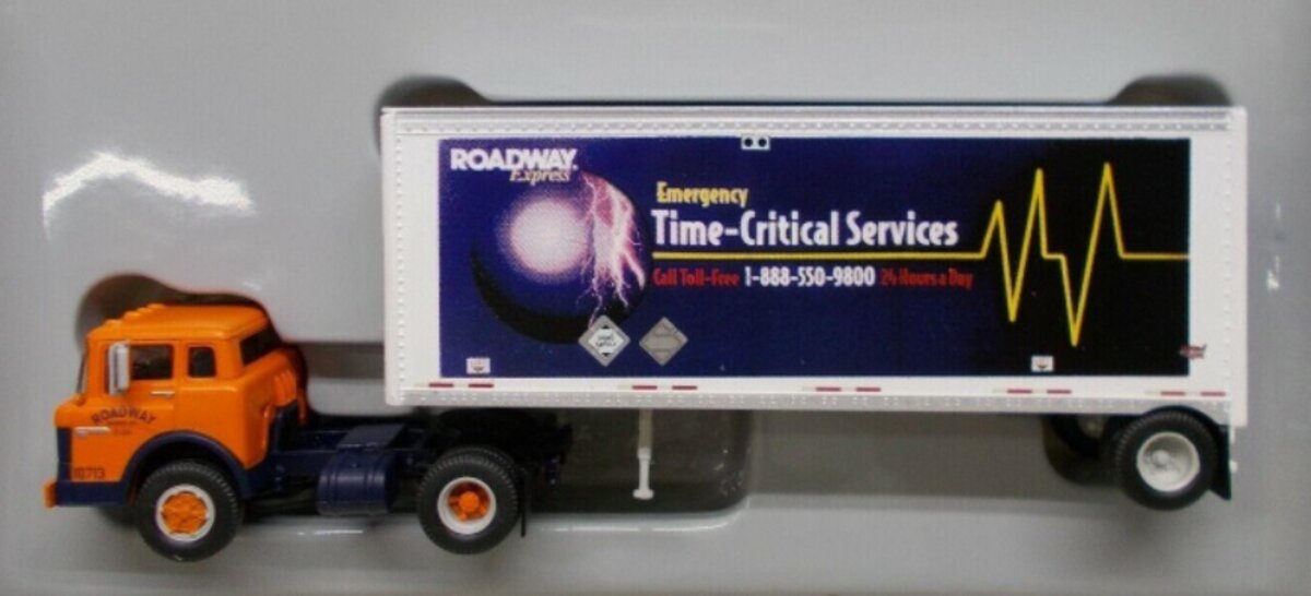 Athearn 91022 HO Roadway Ford "C" & 28' Wedge Trailer