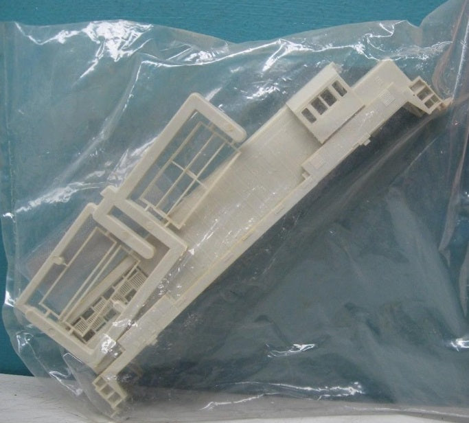 Stewart Hobbies, Inc 7476 HO GE U25B Phase III Shell Undecorated Kit
