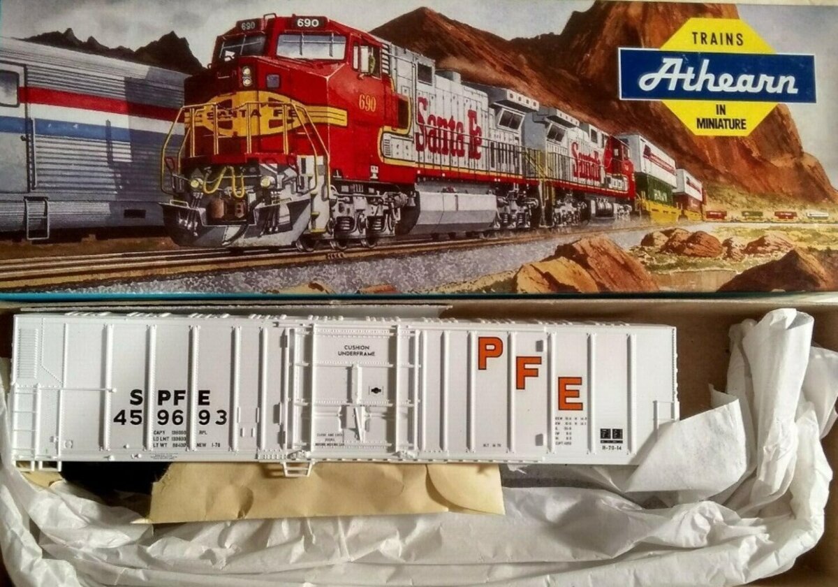 Athearn 2901C HO 57 Mech Reefer S Pacific Fruit Express Car # 459693 Kit