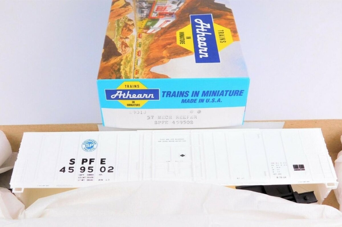 Athearn 2901J HO 57 Mech Reefer S Pacific Fruit Express Car # 459502 Kit