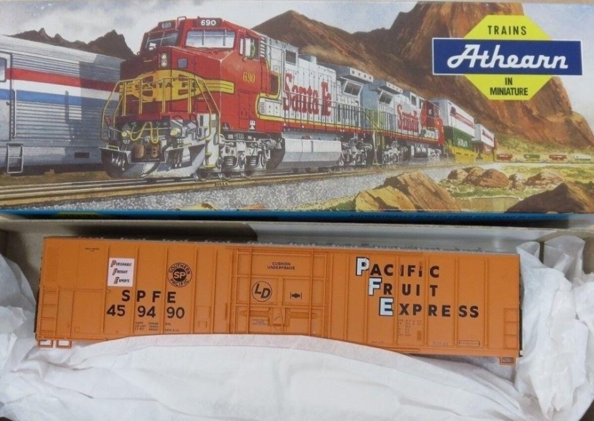 Athearn 2909L HO 57' Mech Reefer Pacific Fruit Express # 459490 Kit