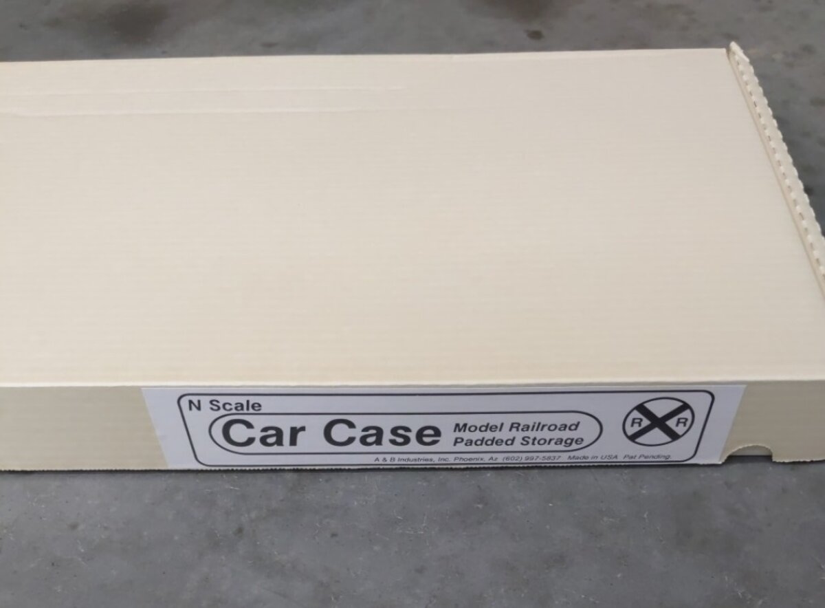 A&B Industries N Scale Car Case Model Railroad Padded Storage
