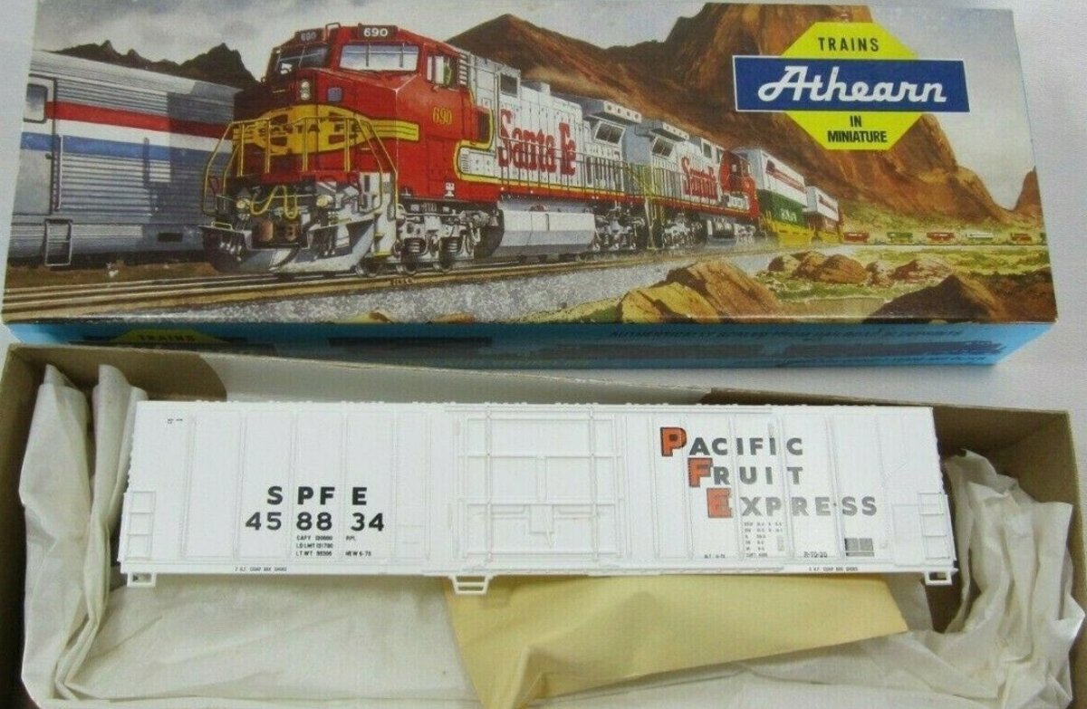 Athearn 2901E HO 57 Mech Reefer S Pacific Fruit Express Car # 458834 Kit
