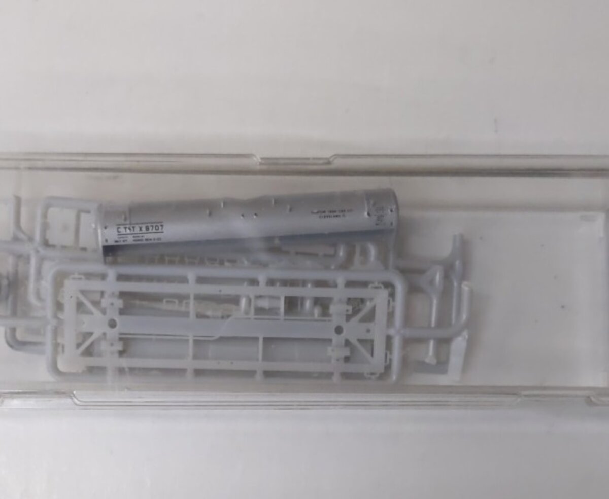 InterMountain N CT & TX #8707 Canton Cleveland Tank Car Kit No Wheels No Coupler