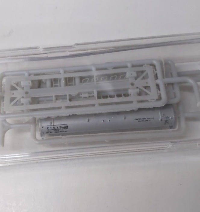 InterMountain N CT & TX #8698 Canton Cleveland Tank Car Kit No Wheels No Coupler