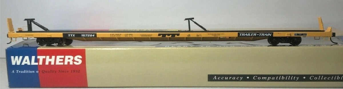 Walthers 932-40310 HO TTX 89' Flush Deck Flat Car #157284