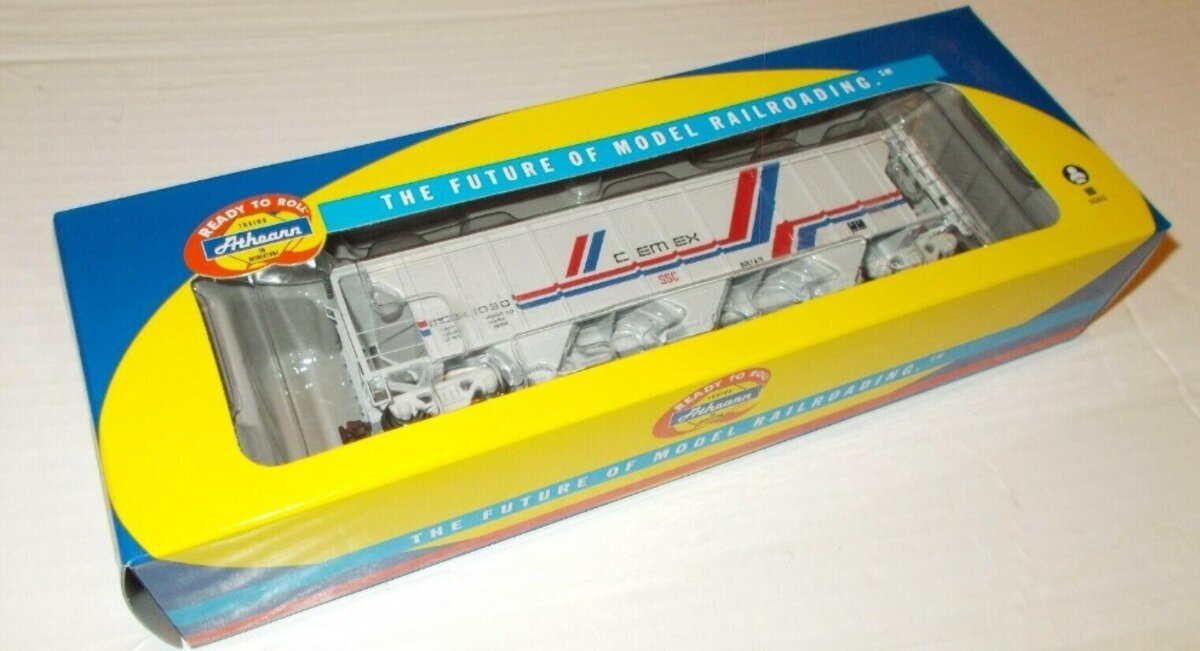 Athearn 89060 HO Grupo Cementos Mexicanos PS 2893 Covered Hopper #1030