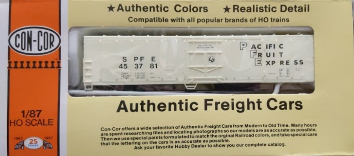Con-Cor 0001-009802-6 HO 57'Mech Reefer PFE White Car Black Lettering#453781 Kit