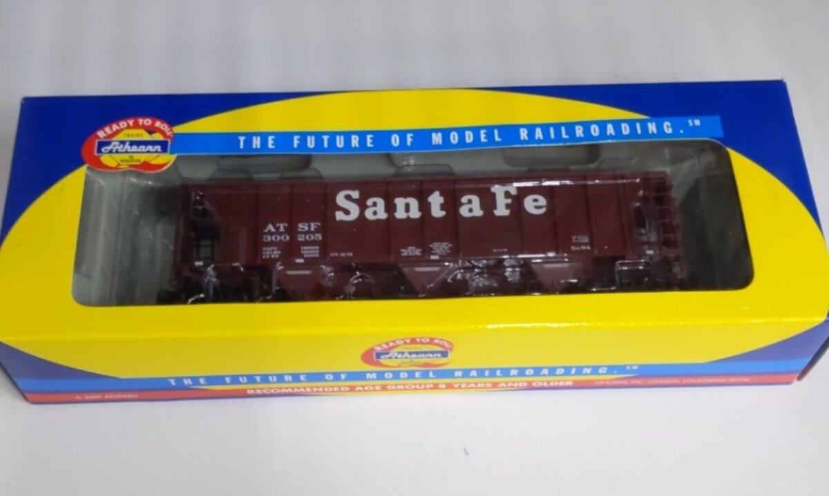 Athearn 93767 HO Santa Fe PS 2893 Covered Hopper Car #300205