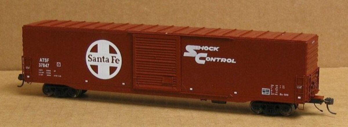 InterMountain 46901-22 HO 60' PS-1 Boxcar Santa Fe Car # 37847