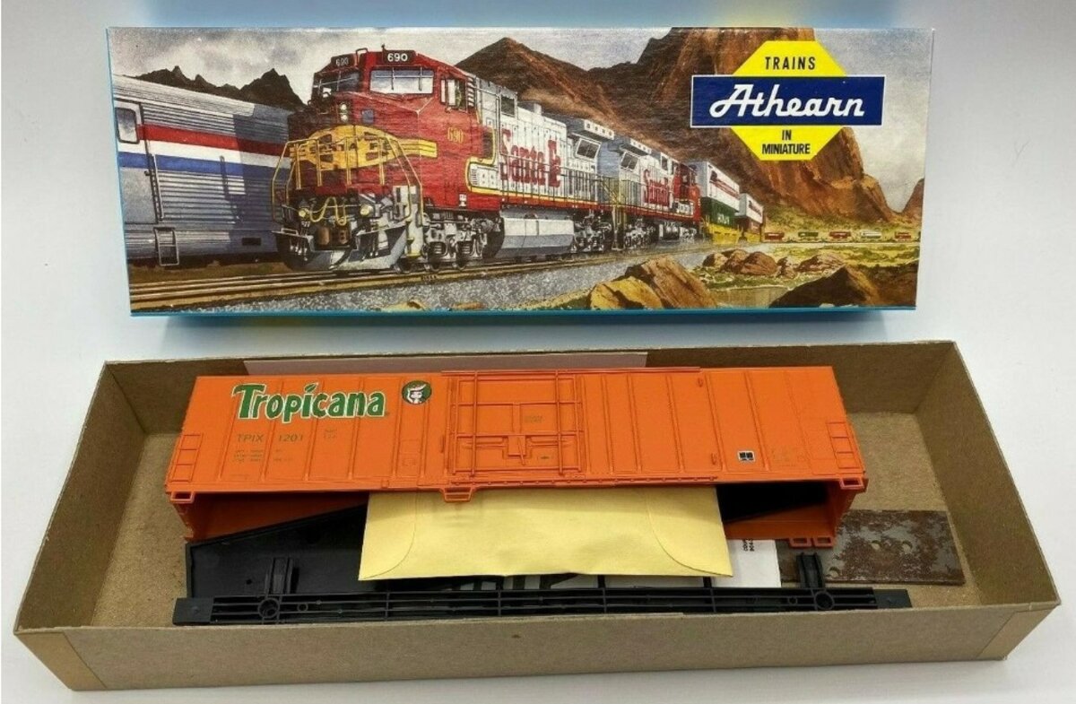 Athearn 2905A HO Tropicana 57' Mechanical Reefer #201 Kit