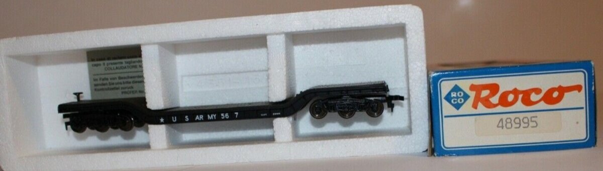 Roco 48995 HO U S Army 567 Center Depressed Flat Car 3 Axle